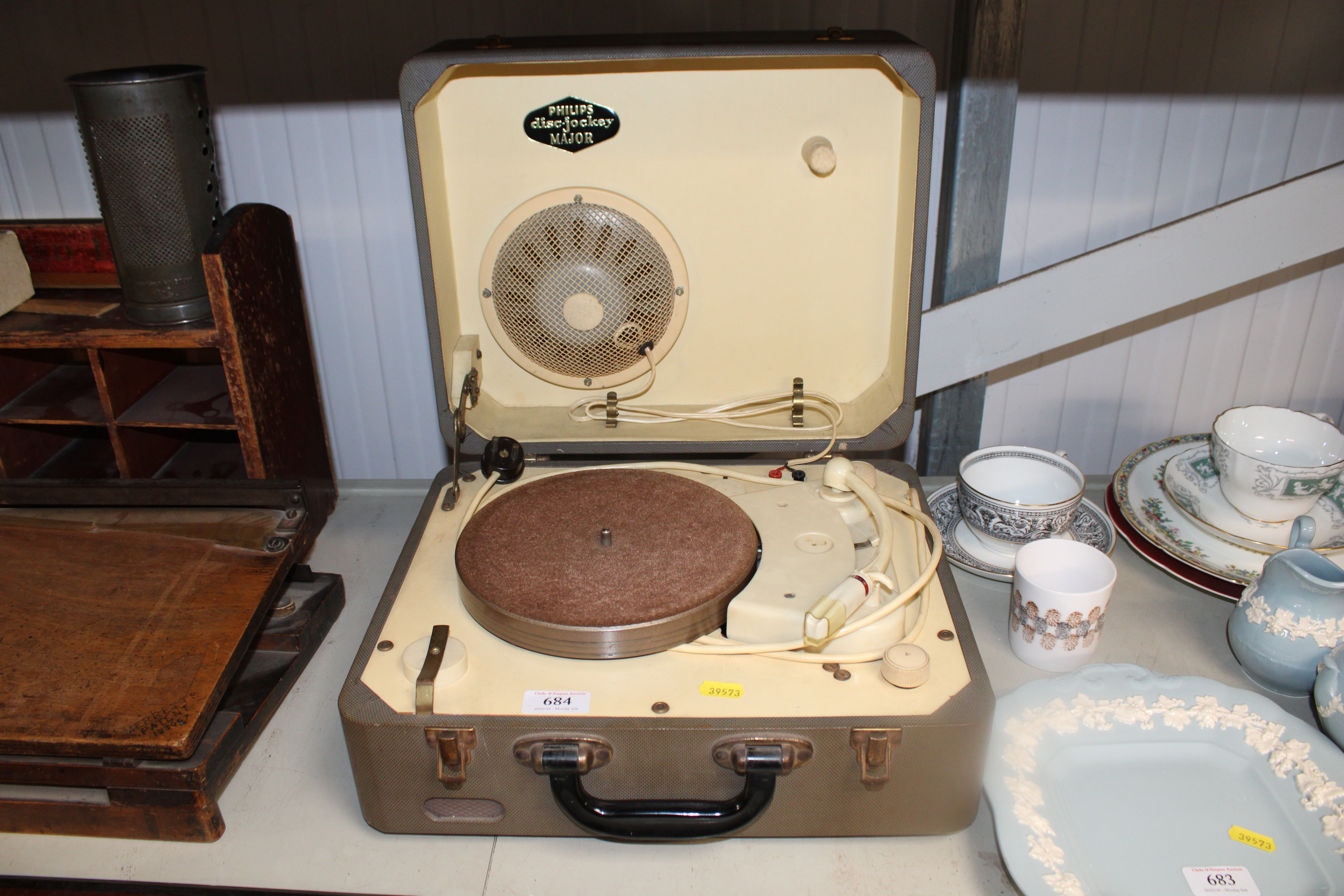 A Philips Disc Jockey Major record player