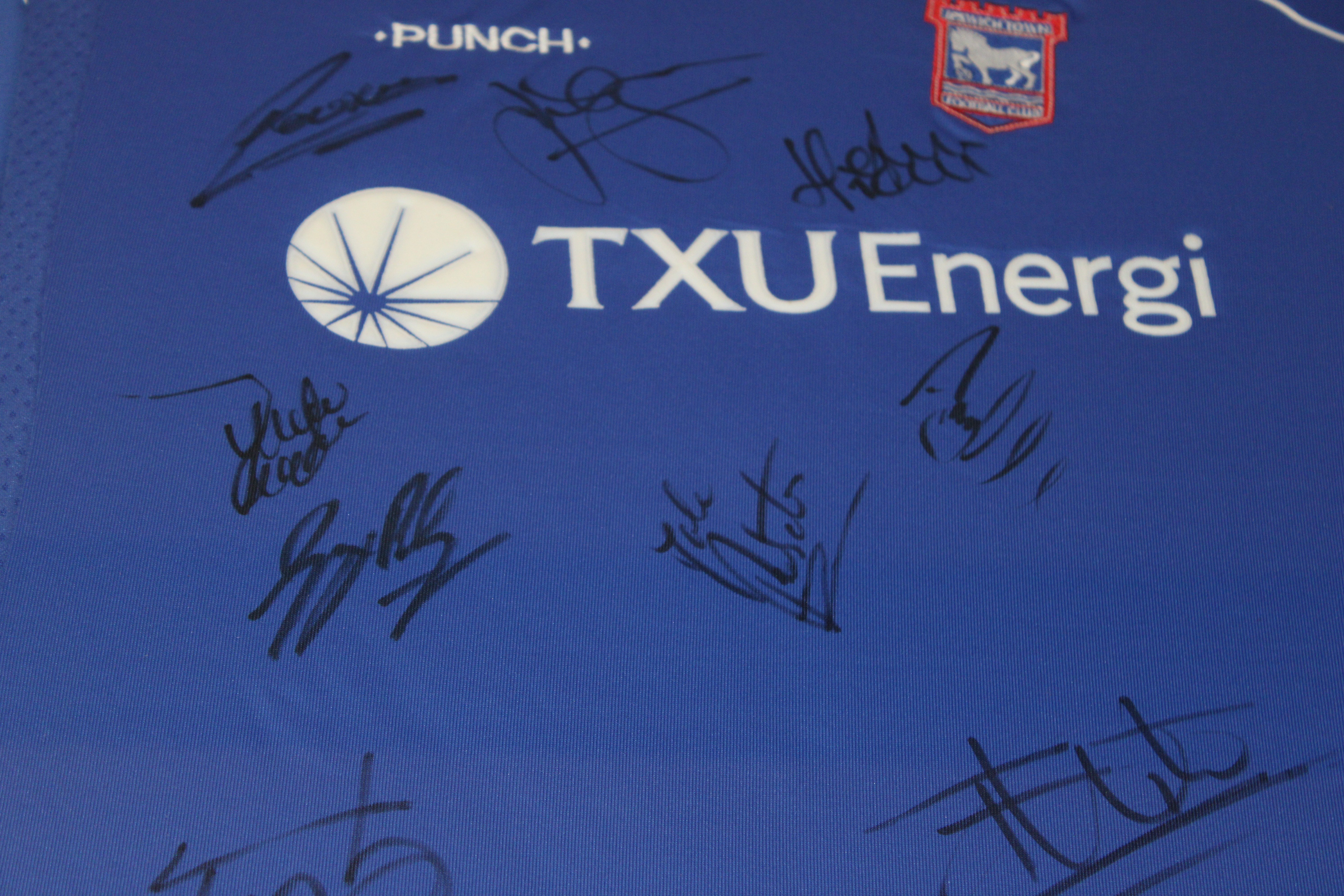 An Ipswich Town 2001 - 2003 framed football shirt bearing signatures - Image 3 of 4