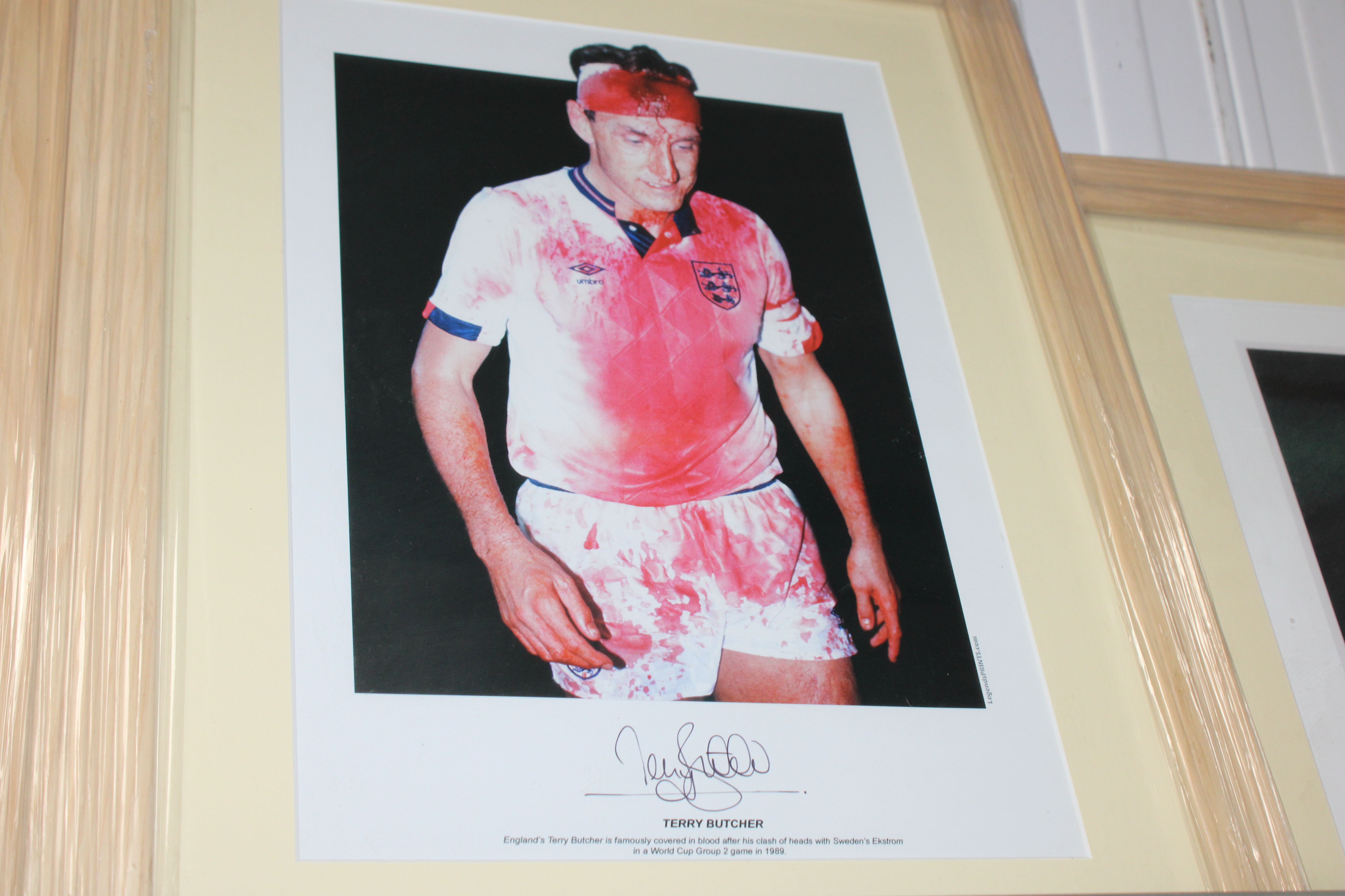 Five framed and glazed prints depicting football p - Image 5 of 6