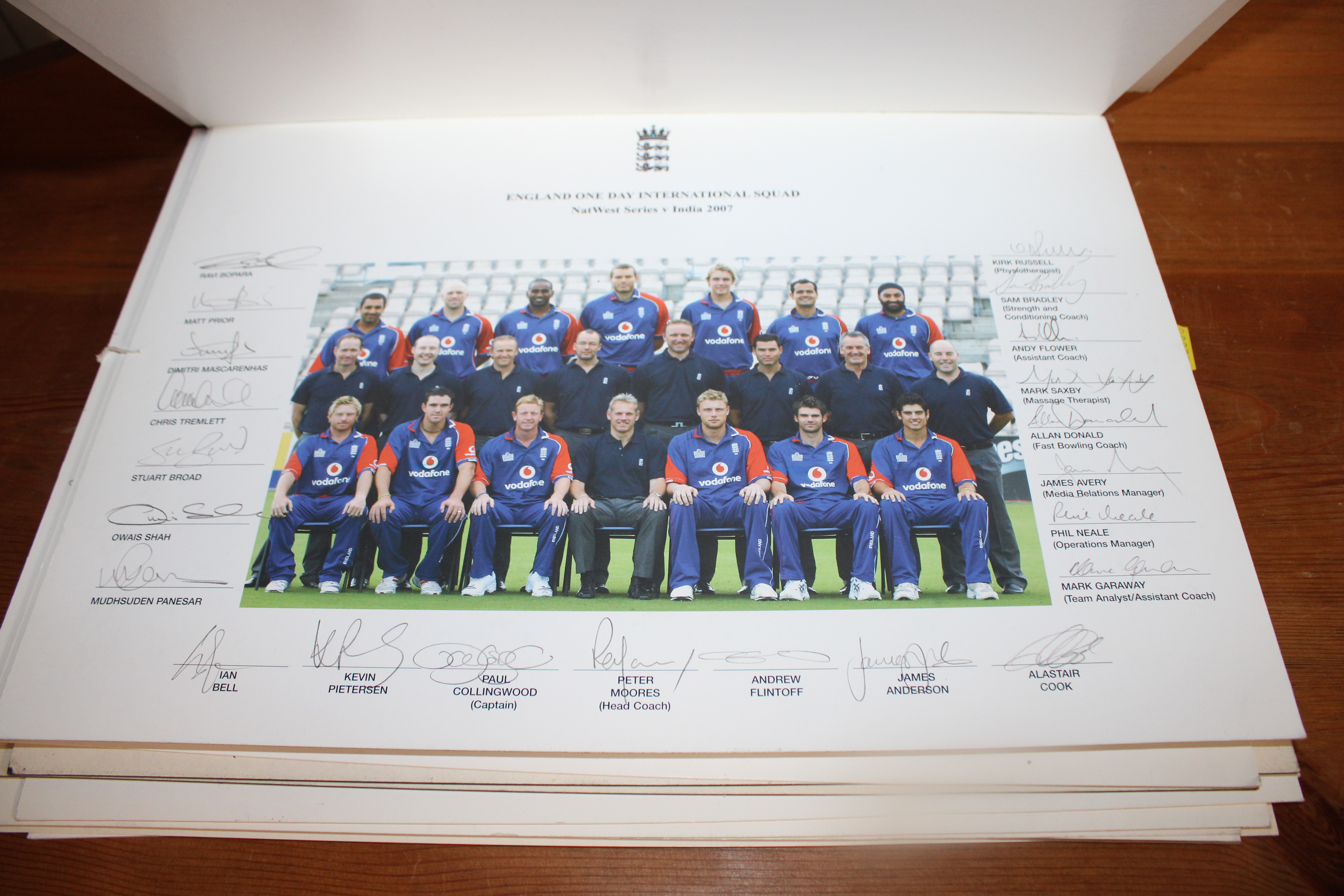 A collection of cricket related photos - Image 3 of 5