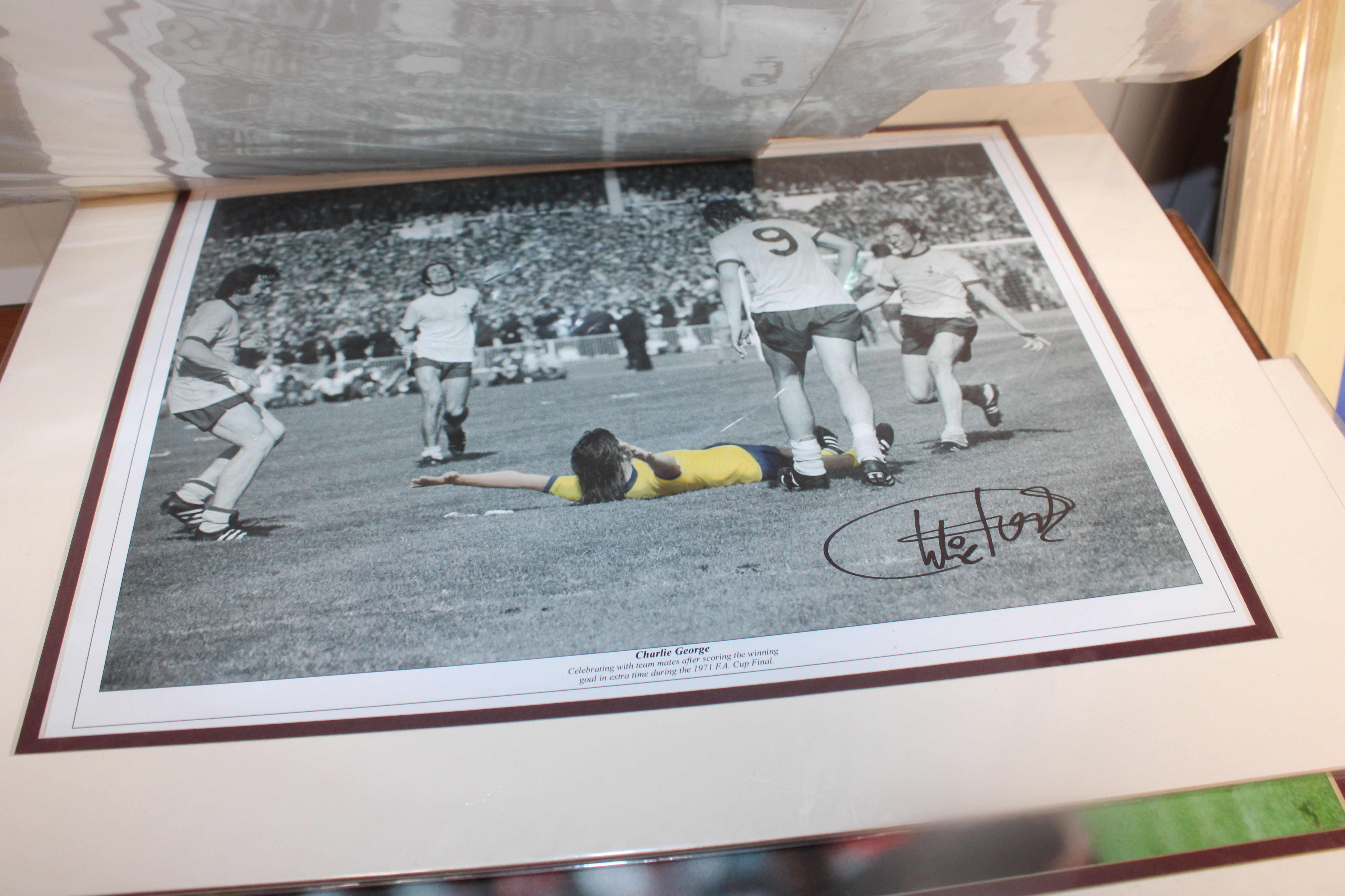 A collection of mounted photographs of footballers - Image 7 of 8