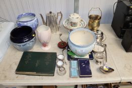 A collection of various decorative items to includ