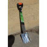 Stainless boarder fork & spade. V