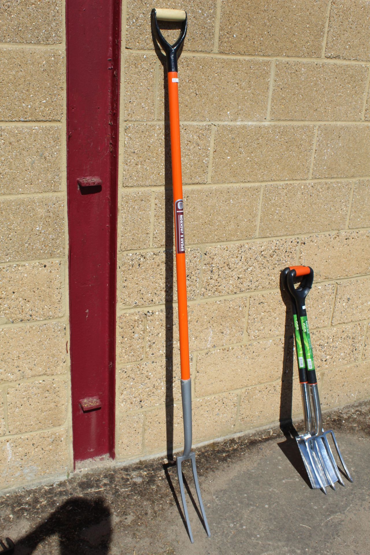 Two prong fencing fork. V
