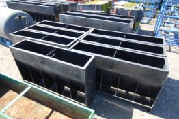 7x 5 space pig feeders. V
