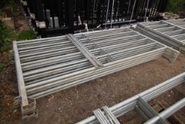 6x Ritchie 3m cattle race hurdles. With 6 pins. Fo