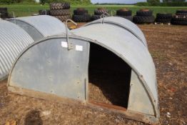 Harvey 1.7m insulated farrowing ark. For sale due to sale of pigs. 1.7m long x 2.6m wide x 1.4m