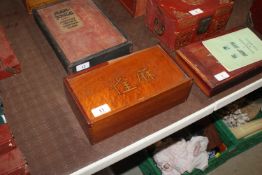 A quantity of boxwood and bone Mah Jong pieces con