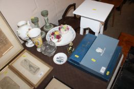 A collection of Wedgwood porcelain items etc.