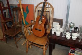 A pine Windsor chair