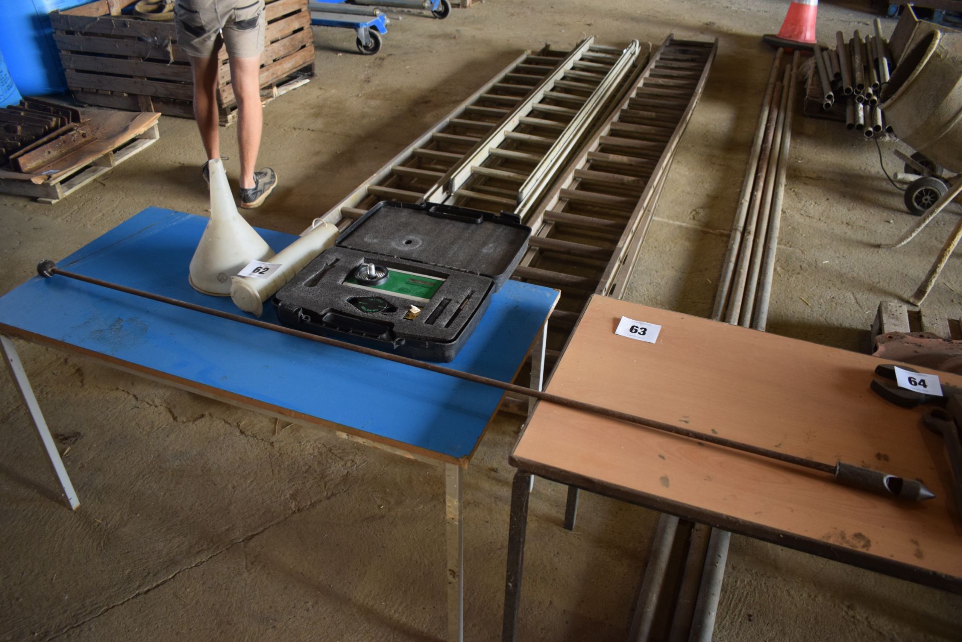Hectarelitre measure, Uni Meter digital moisture meter and grain sampling probe.