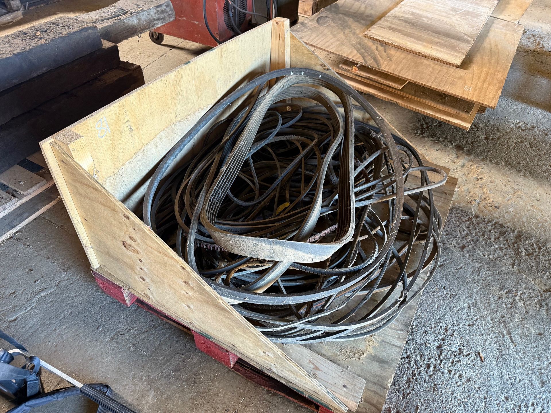 Quantity of vee belts etc. - Image 2 of 2
