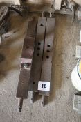 Three linkage drawbars.