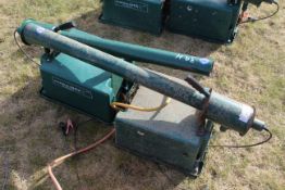 2x Fairbang gas guns.
