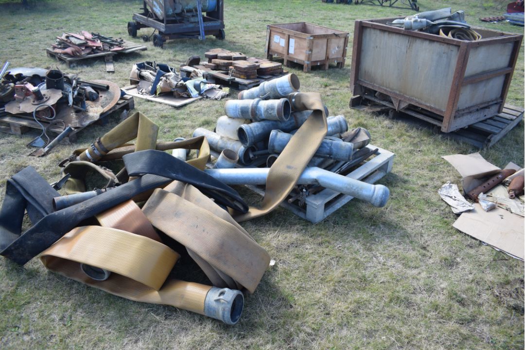 Stillage and pallet containing irrigation fittings - Image 1 of 4