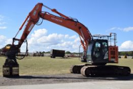Hitachi Zaxis 225 USLC excavator. 2013. 7,621 hours. Model ZX225USLC-5B. With twin lines, quick