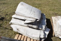 Quantity of load covers.