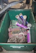 Quantity of ratchet straps, grease and lifting cha