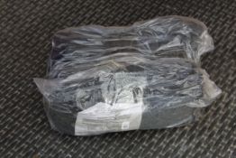 12x Nitrile gloves. V