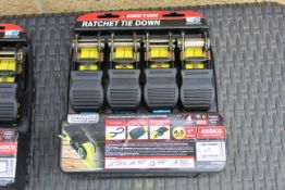 4x 800lb Ratchet straps. V