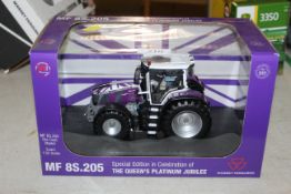UH Massey Ferguson 85.205 tractor Queen Jubilee limited edition 1/32. V