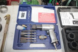 Air hammer set.