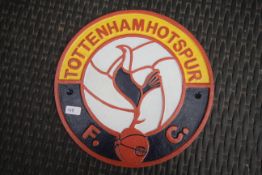 Tottenham Hotspur sign. V
