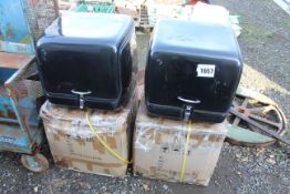 4x unused insulated food delivery boxes. V