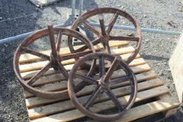 3x heavy cast iron wheels. V