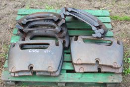 Quantity of Deutz Fahr front weights. V