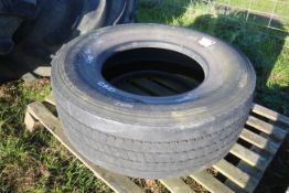 Hankook 385/65R22.5 tyre.