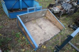 Linkage transport box.