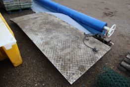 Hydraulic ramp/ work platform. V