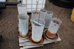 Quantity of poultry feeders. V