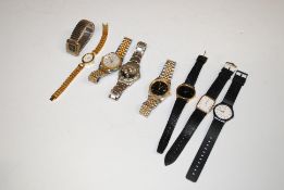 A box of various wrist watches to include Seiko, a