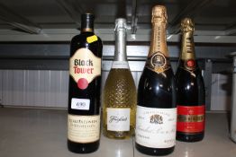 Four boxes of alcohol to include Piper - Heidsieck
