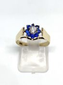 Blue and white stone cluster ring 9ct gold, overall weight 1.