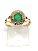 Antique emerald and rose diamond ring, 1910, 18ct gold, finger size J, total weight 1.