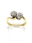 Vintage diamond cross over ring 18ct gold, overall weight 3.