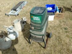 Black & Decker Electric Shredder