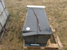 Heavy duty chamber c/w manhole