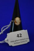 9ct Gold Ring with Cameo Size: S ~2g total