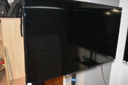 *Toshiba 55” LCD TV 55UF3D53DB on Stand