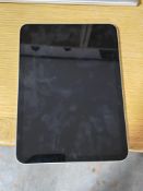 *Apple iPad 10th Gen