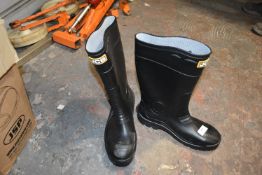 *Pair of JCB Size: 10 Steel Toecap Wellies (unworn)