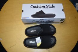 *32 Degrees Cool Black Cushion Sliders Size: S
