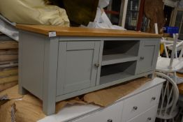 Green TV Stand with Pine Effect Top, Two Doors, and Two Shelves 46x38x130cm