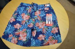 *Kirkland Signature Men’s Flower Pattern Swim Shorts Size: M