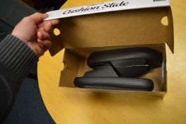 *32 Degrees Cool Black Cushion Slide Sliders Size: S