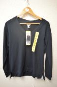 *Orvis Women’s Black V-Neck Jumper Size: S